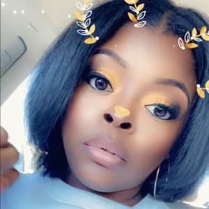 Meet your Posher, Shana